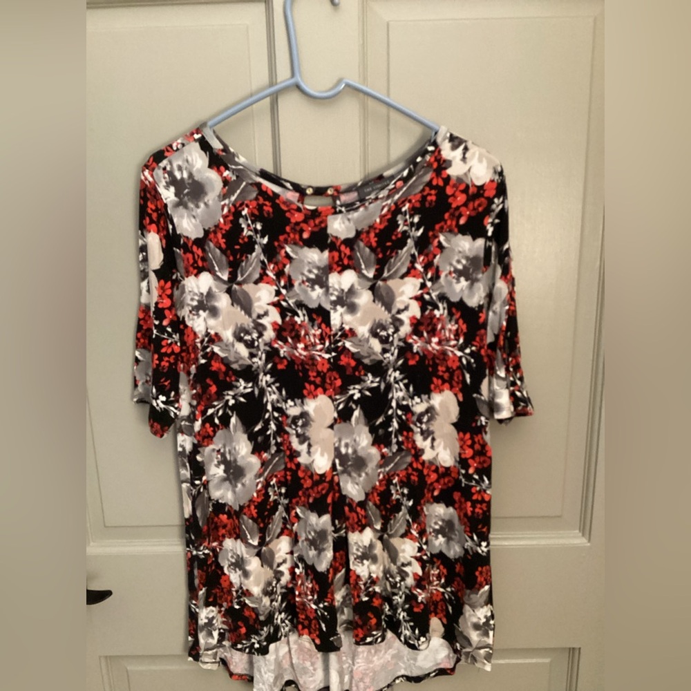 The Limited Floral Short Sleeve Top - Black, Red, Gray